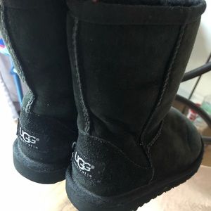 Girls uggs